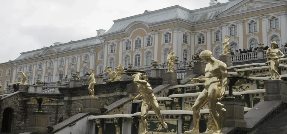 Peterhof Palace Tour in St. Petersburg